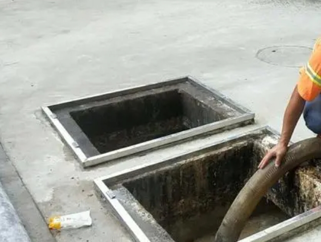 新邱化粪池清理