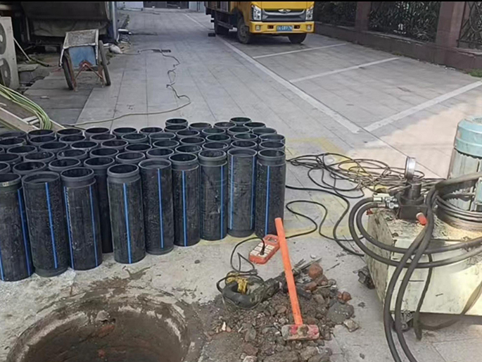 新邱PE置换管厂家 DN315置换管 非开挖管短管置换